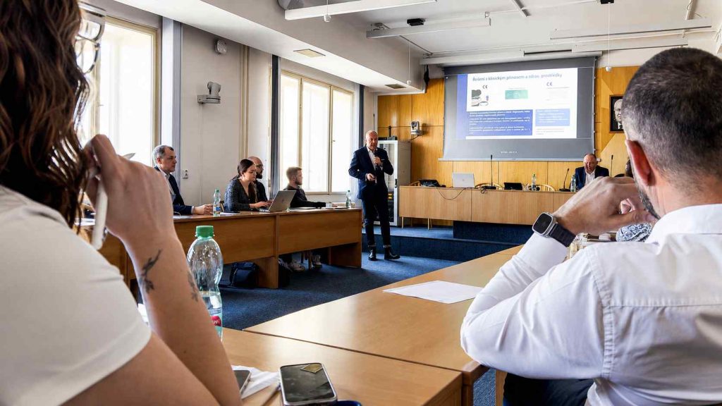 Digitální roztříštěnost, nebo národní standard? Hledá se společná řeč pro telemedicínu